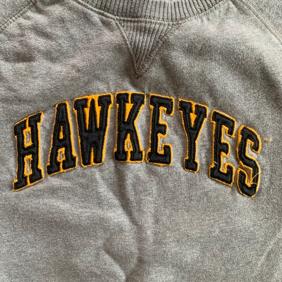University of Iowa Hawkeyes Sweater - Picture 2 of 4
